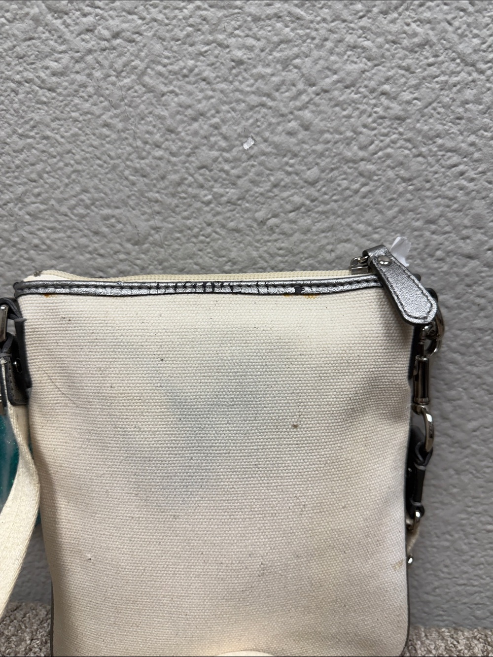 Coach Cream Canvas Crossbody with Teal Starfish Motif - Picture 10 of 11